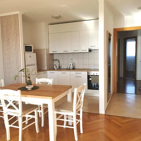 Seaside Oasis Apartment *