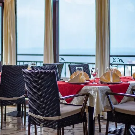 Апартаменты Seaside Oasis *