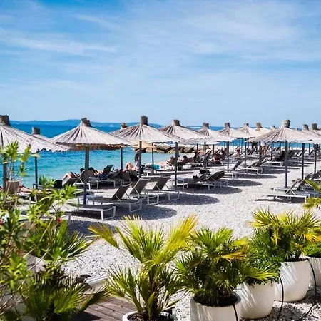 Seaside Oasis * سبليت